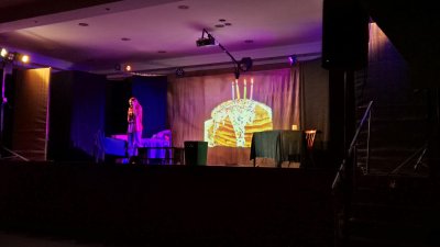 Sztuka teatralna „Samotność w tłumie” - 3