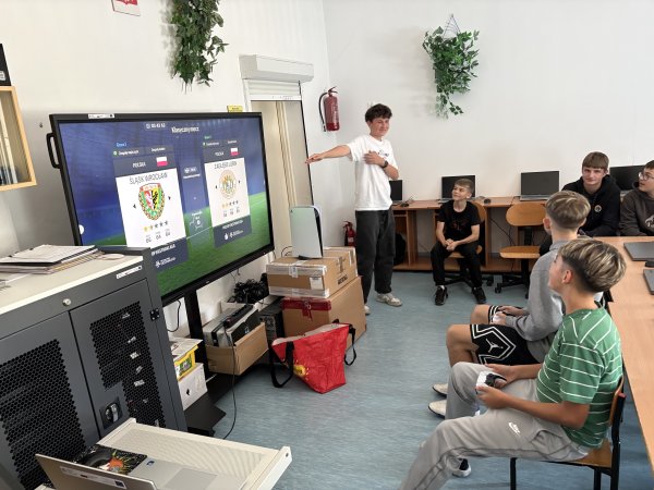 E-sportowe emocje w „Jedynce”! Za nami I Turniej Szkolnej Ligi FIFA SP1 — zdjęcie 7