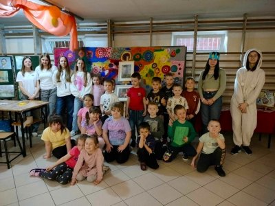 ŚWIATOWY DZIEŃ SZTUKI w SP 1 finał projektu artystyczno - edukacyjnego klasy VII a - 6