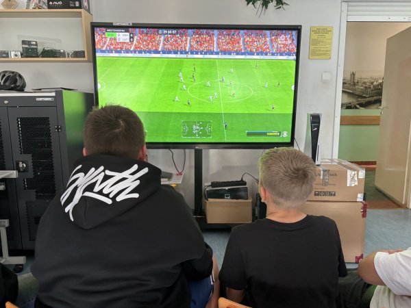 E-sportowe emocje w „Jedynce”! Za nami I Turniej Szkolnej Ligi FIFA SP1 — zdjęcie 2