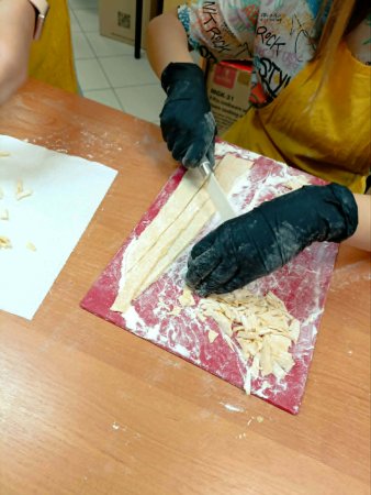 Zajęcia kulinarne – nauka przez działanie i wspólne gotowanie. — zdjęcie 53