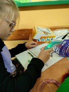 Zajęcia rękodzieła artystycznego - długopis 3D - 7