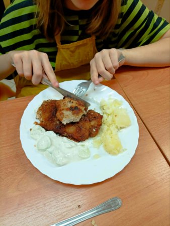 Zajęcia kulinarne – nauka przez działanie i wspólne gotowanie. — zdjęcie 49