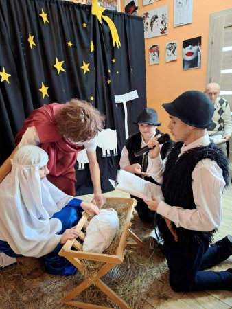 Spotkanie opłatkowe w Środowiskowym Domu Samopomocy w Laskach — zdjęcie 4