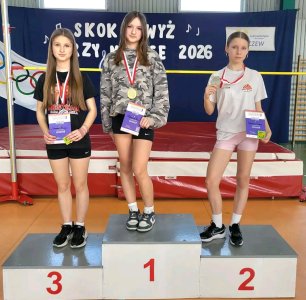 Rekordowy „Skok wzwyż przy muzyce” – sportowa walka z nałogami w SP1 - 3