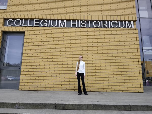 Sukces Karoliny Krzewskiej, uczennicy kl. 8B — zdjęcie 4