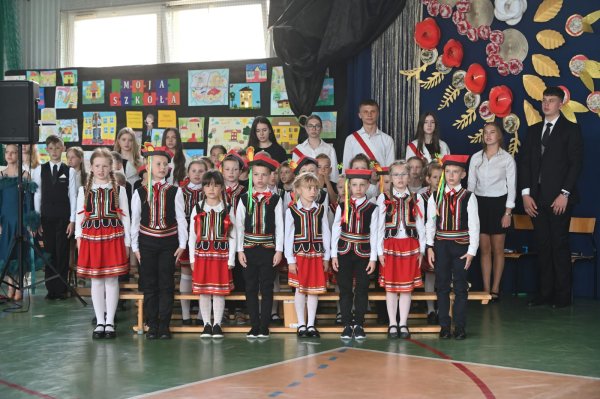 Jubileusz 45- lecia Szkoły Podstawowej Nr1 im. T. Kościuszki w Parczewie — zdjęcie 22