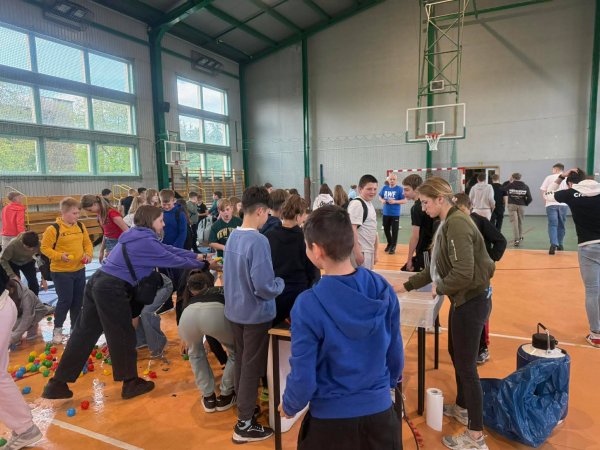 Pokazy chemiczne CrazyLab — zdjęcie 5