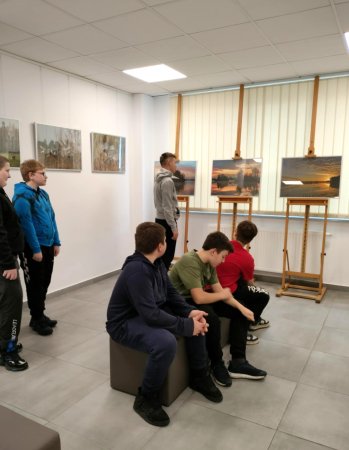„Plastyka w terenie”- SP 1 na wystawie fotografii w PDK — zdjęcie 5