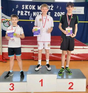 Rekordowy „Skok wzwyż przy muzyce” – sportowa walka z nałogami w SP1 - 6