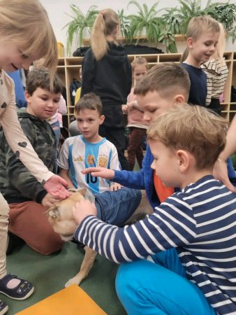 Spotkanie uczniów z przedstawicielami stowarzyszenia „Empatyczni” z Radzynia Podlaskiego — zdjęcie 7