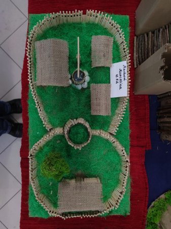 W kameralnej przestrzeni SP Nr 1 niezwykła wystawa prac uczniów — zdjęcie 2