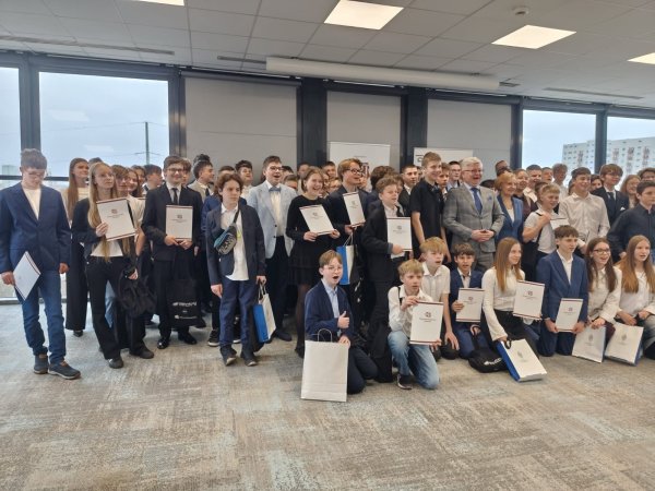 Sukces Karoliny Krzewskiej, uczennicy kl. 8B — zdjęcie 2