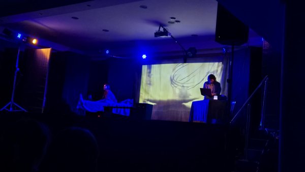 Sztuka teatralna „Samotność w tłumie” — zdjęcie 1