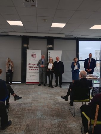 Sukces Karoliny Krzewskiej, uczennicy kl. 8B — zdjęcie 1