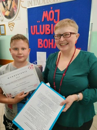 Rozstrzygnięcie XXI Powiatowego Konkursu Plastycznego na plakat pt. „Mój ulubiony bohater”. — zdjęcie 3